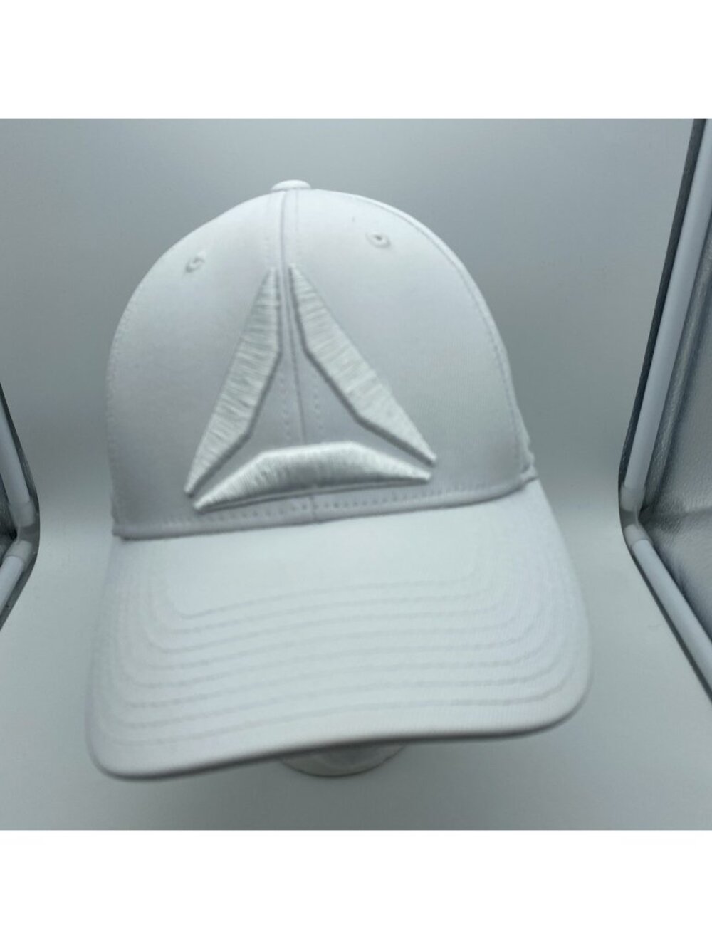 Reebok White Logo FlexFit Hat Stretch Fit Cap S/M Athletic Baseball